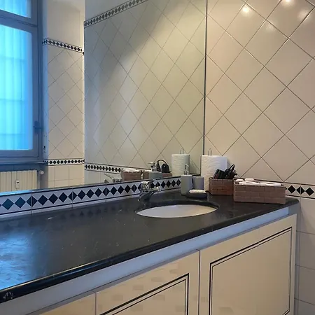 Cairoli Apartment