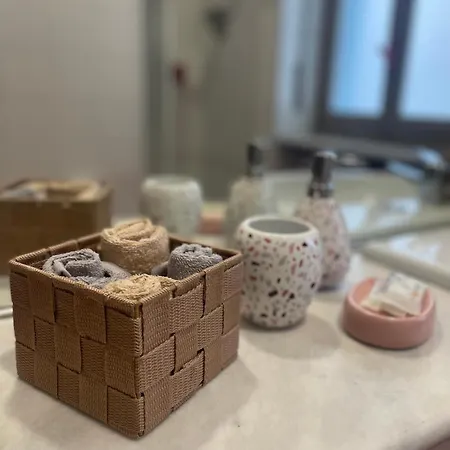Apartment Cairoli